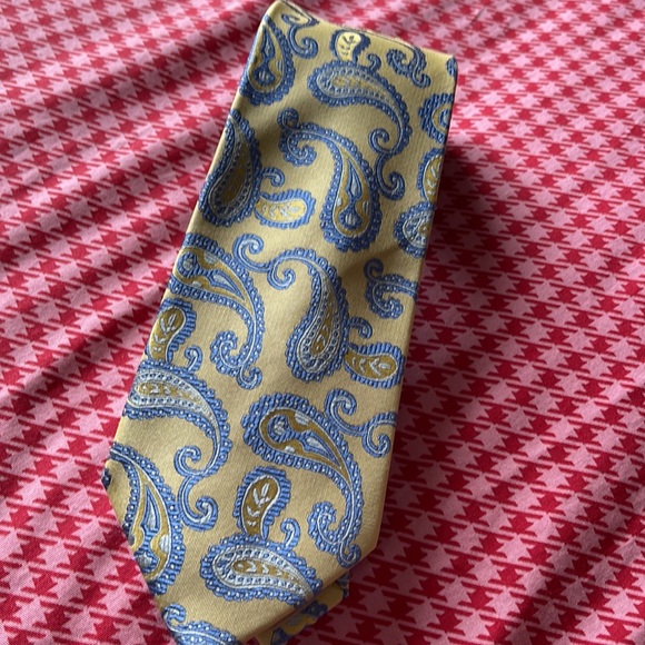 Yves St Laurent tie - Picture 2 of 2